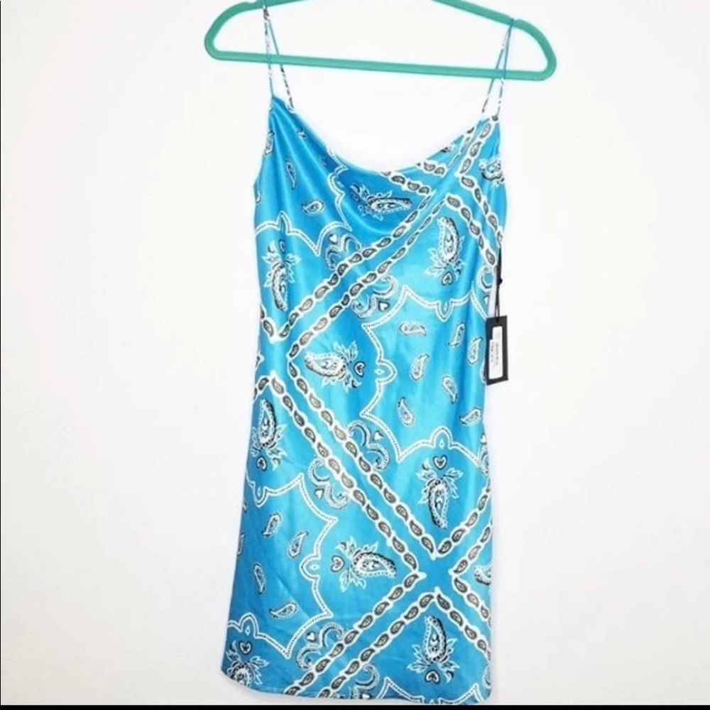 Blue Dress 4SI3NNA